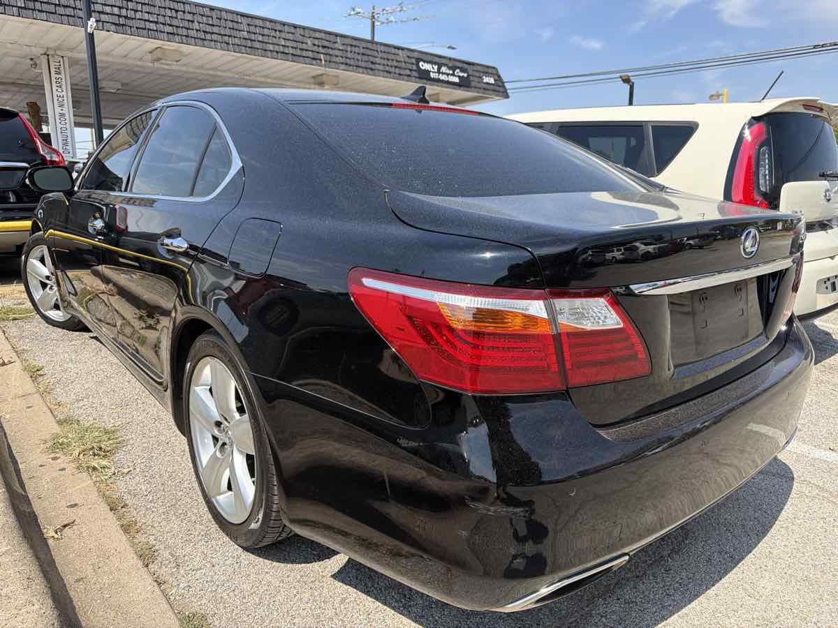 Used 2011 Lexus LS 460 w/ Luxury Value Edition RWD image 4