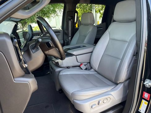 Certified 2025 GMC Sierra 1500 4x4 Crew Cab SLT image 15
