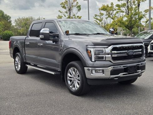 Used 2024 Ford F150 Lariat w/ Tow/Haul Package AWD/4WD image 3