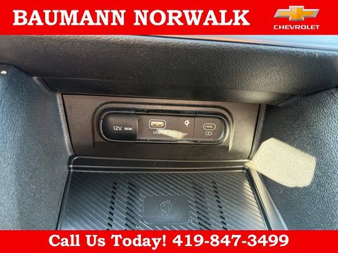 Used 2025 Kia Sportage EX FWD image 36
