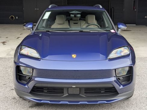 New 2026 Porsche Macan 4 Electric AWD/4WD image 6