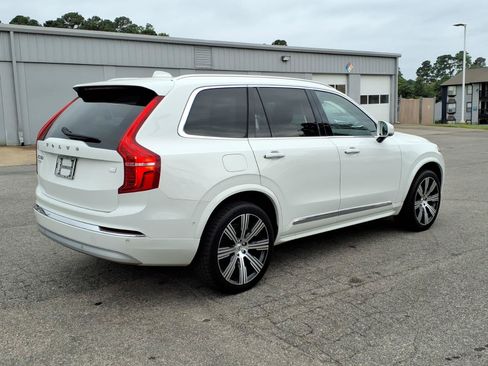 Used 2022 Volvo XC90 T8 Inscription w/ Advanced Package AWD/4WD image 2