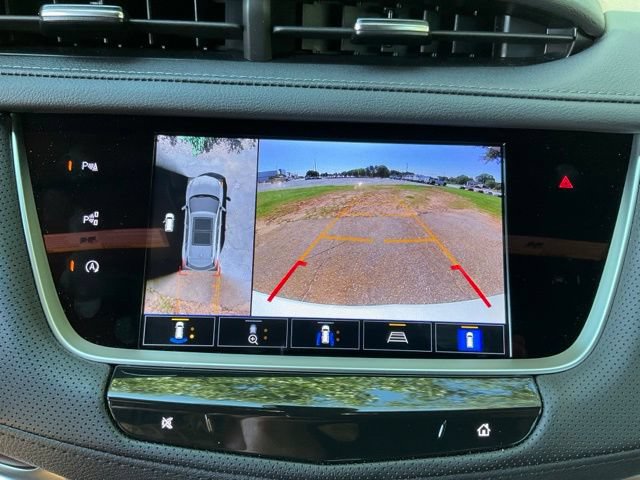 Used 2026 Cadillac XT5 Premium Luxury w/ LPO, ONYX Package FWD image 16