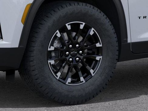 New 2026 Chevrolet Traverse Z71 w/ Driver Confidence Package image 9