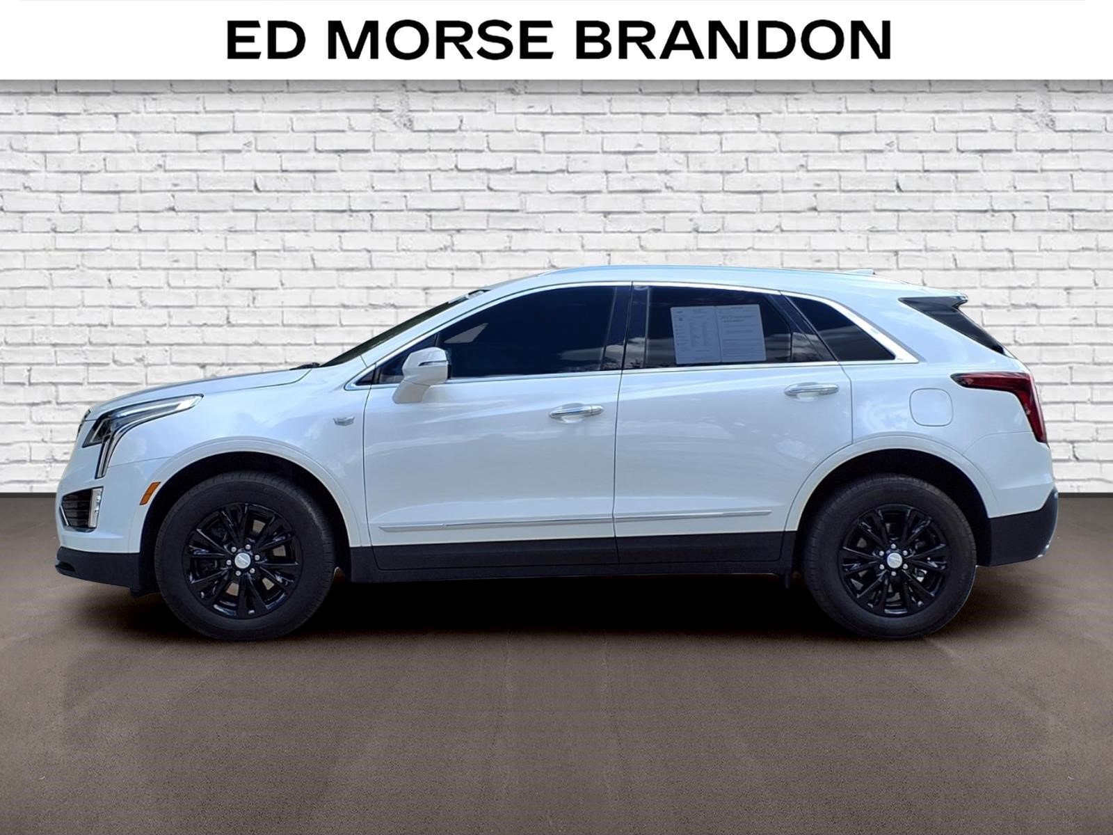 Certified 2024 Cadillac XT5 Luxury FWD image 2