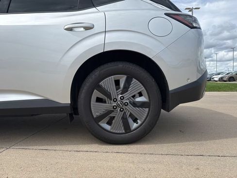 Used 2025 Nissan Murano SL AWD/4WD image 13