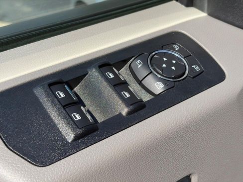 Used 2018 Ford F150 Lariat w/ Equipment Group 501A Mid AWD/4WD image 22