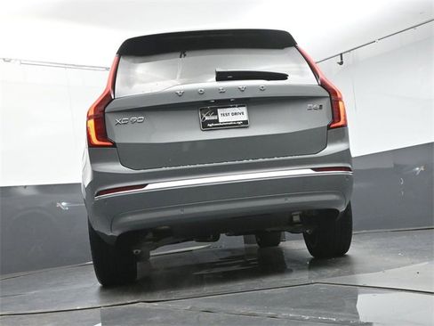 Used 2025 Volvo XC90 B6 Core w/ Protection Package image 37