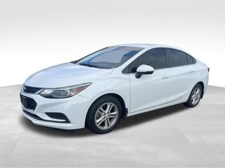 Used 2018 Chevrolet Cruze LT FWD video 2