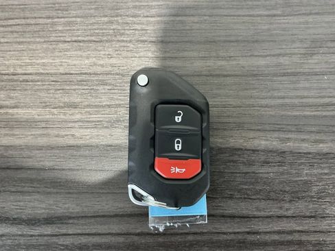 Used 2024 Jeep Wrangler Sport S image 28