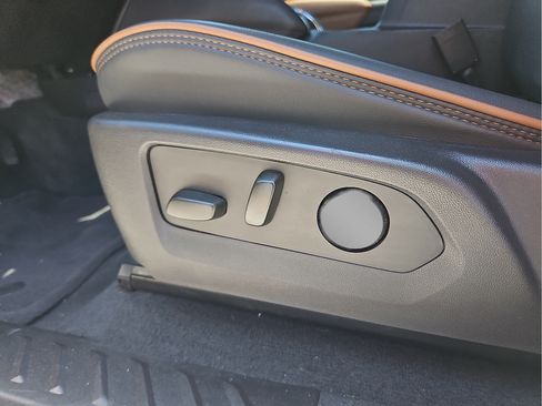 Used 2024 GMC Canyon AT4 AWD/4WD image 14