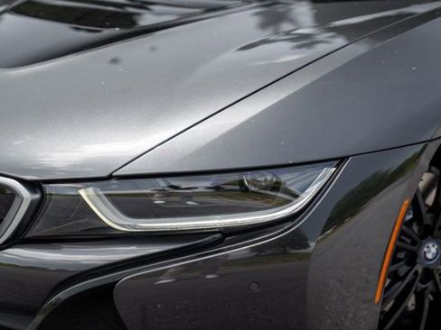 Used 2020 BMW i8 Coupe AWD/4WD image 4