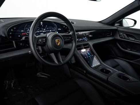 Certified 2023 Porsche Taycan image 4