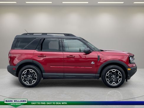 Used 2025 Ford Bronco Sport Outer Banks w/ Outer Banks Tech Package+ AWD/4WD image 3