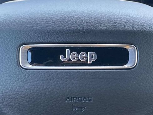 New 2026 Jeep Grand Cherokee Limited w/ Luxury Tech Group II AWD/4WD image 30