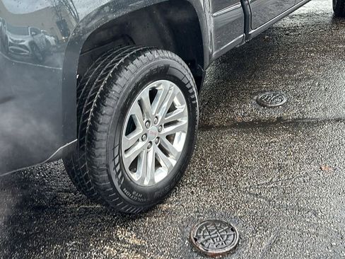 Used 2018 GMC Canyon SLT w/ Driver Alert Package image 8