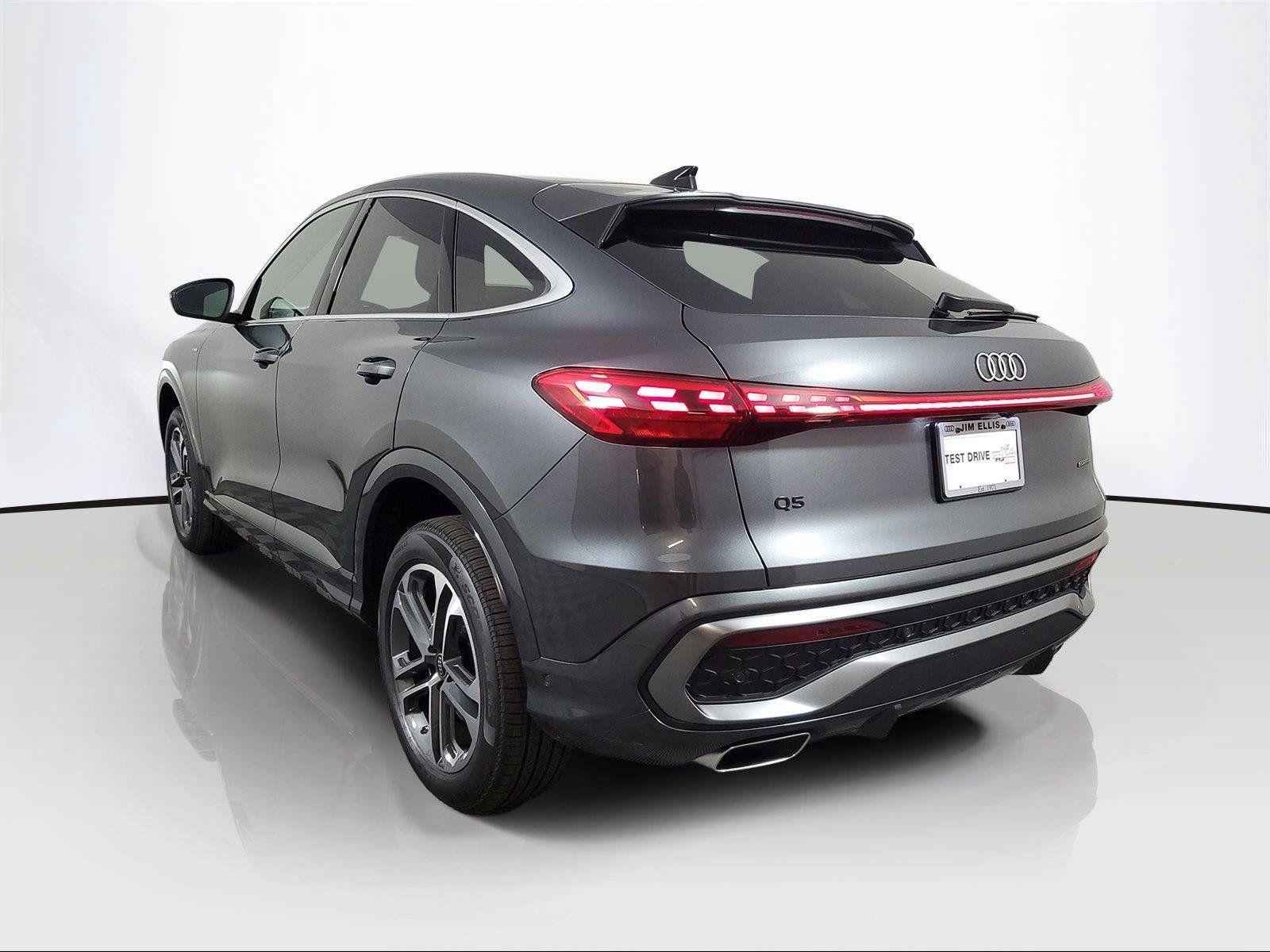 New 2026 Audi Q5 Premium AWD/4WD image 4