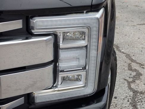 Used 2018 Ford F250 Platinum w/ Platinum Ultimate Package image 11