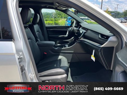New 2026 Jeep Grand Cherokee L Limited AWD/4WD image 28