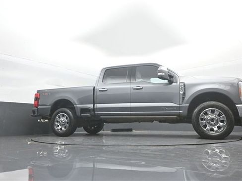 Used 2023 Ford F350 Lariat w/ Tow Technology Package image 37