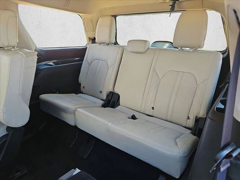 Used 2021 Ford Expedition Platinum AWD/4WD image 28