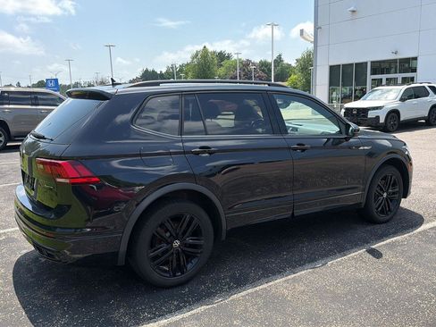Used 2022 Volkswagen Tiguan SE R-Line AWD/4WD image 5