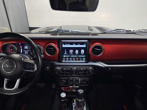 Used 2020 Jeep Wrangler Unlimited Rubicon w/ Dual Top Group AWD/4WD image 10