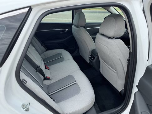 Used 2021 Hyundai Sonata SEL w/ Convenience Package FWD image 16
