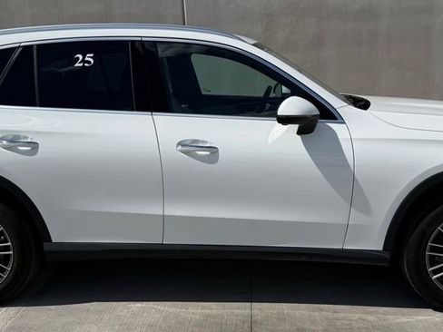 Used 2025 Mercedes-Benz GLC 300 image 8