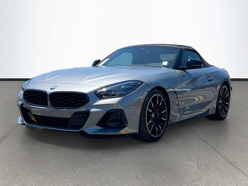 Used 2025 BMW Z4 M40i w/ Edition RWD image 3