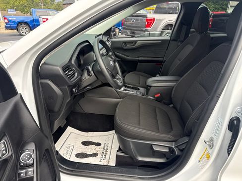 Used 2025 Ford Escape Active AWD/4WD image 16