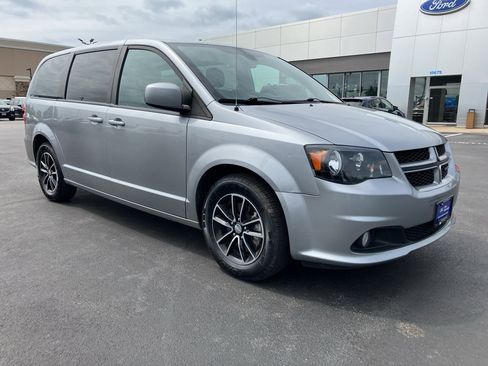 Used 2019 Dodge Grand Caravan GT w/ Safety Sphere Group FWD image 8
