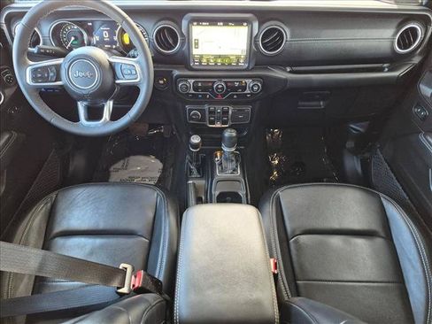 Used 2023 Jeep Wrangler Unlimited Sahara AWD/4WD image 18