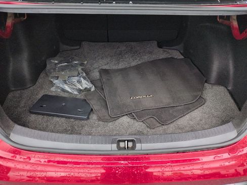 Certified 2022 Toyota Corolla SE w/ Carpet Mat Package (TMS) FWD image 23