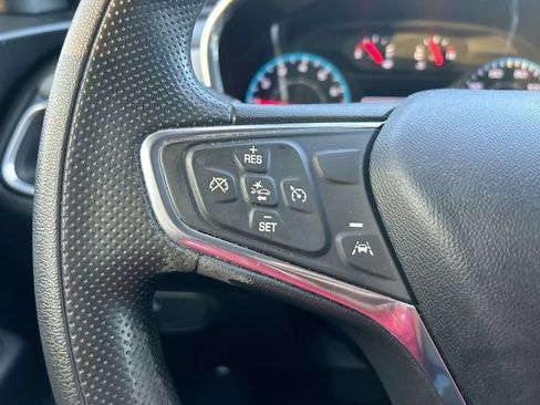 Used 2020 Chevrolet Equinox LS FWD image 15