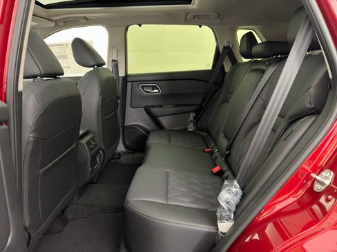 New 2026 Nissan Rogue Platinum w/ Platinum Premium Package image 17