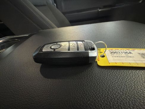 Used 2021 Ford F150 XLT w/ Equipment Group 302A High image 33