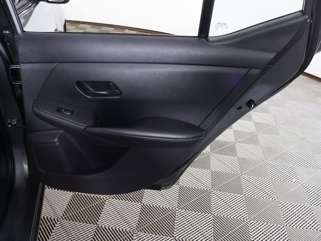 Used 2025 Nissan Sentra SV FWD image 23