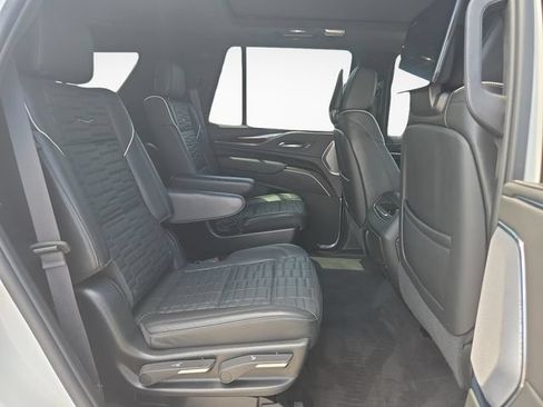 Used 2023 Cadillac Escalade Premium Luxury Platinum AWD/4WD image 45
