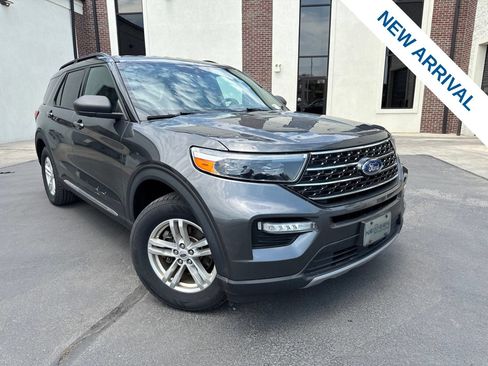 Used 2020 Ford Explorer XLT w/ Equipment Group 202A AWD/4WD image 1