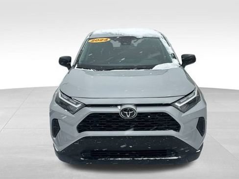 Used 2024 Toyota RAV4 LE image 7