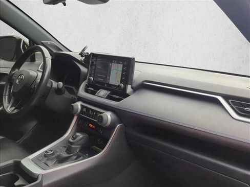 Used 2020 Toyota RAV4 XSE image 19