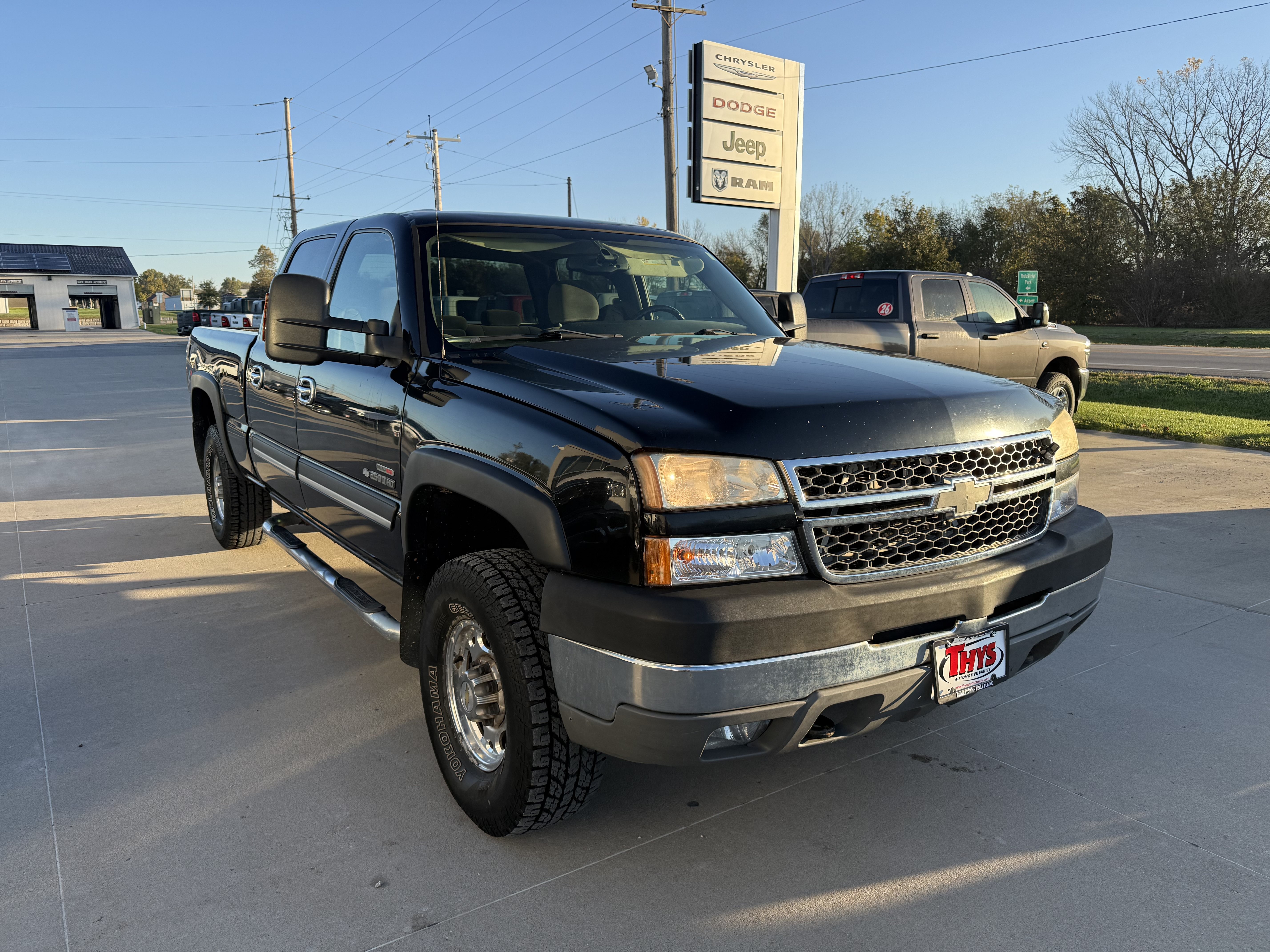 Used 2005 Chevrolet Silverado 2500 4x4 Crew Cab image 25