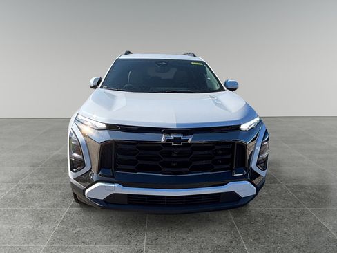 New 2026 Chevrolet Equinox ACTIV w/ Convenience Package III image 8