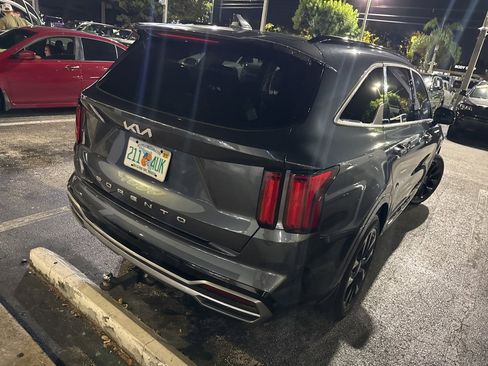 Used 2022 Kia Sorento SX image 6