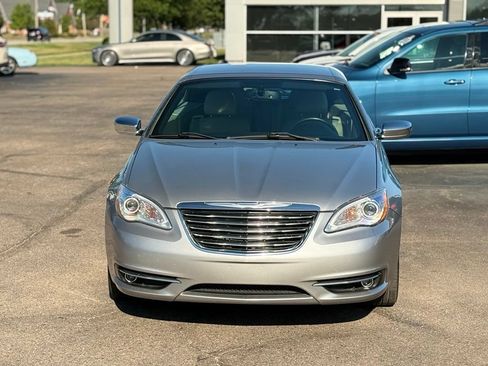 Used 2013 Chrysler 200 Limited FWD image 24