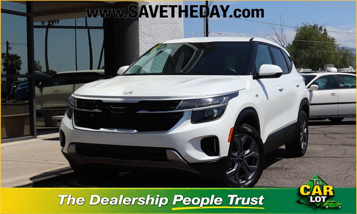 Used 2024 Kia Seltos LX AWD/4WD image 1