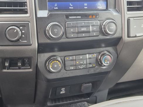Used 2022 Ford F250 XL w/ Power Equipment Group AWD/4WD image 17