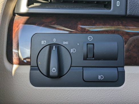 Used 2005 BMW 330Ci Convertible image 23