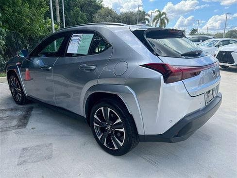 Used 2025 Lexus UX 300h FWD image 5